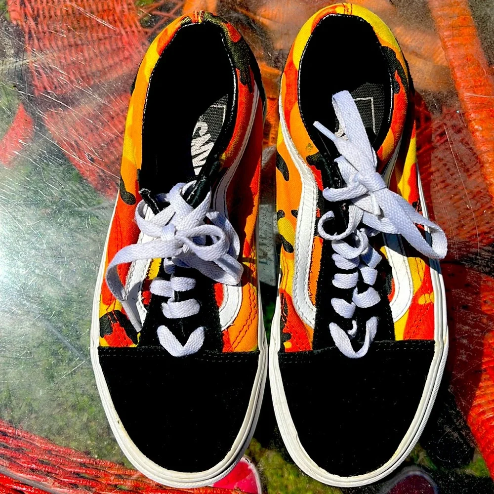 Vans - Picture 1 of 3